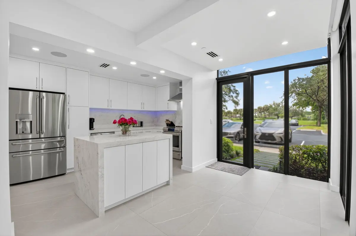 7847 Lakeside Blvd, Unit 1014 at 7847 Lakeside Boulevard 1014, Boca Raton