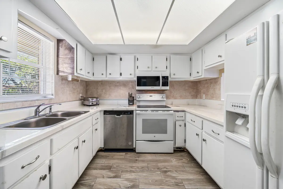 Kitchen at 419 S Us Highway 1 E201, North Palm Beach