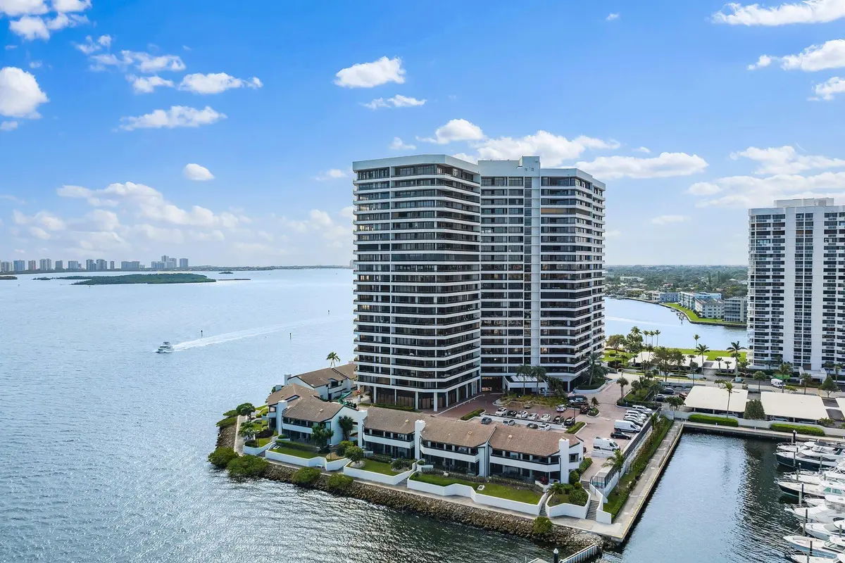 100 Lakeshore Drive #457 at 100 Lakeshore Drive 457, North Palm Beach