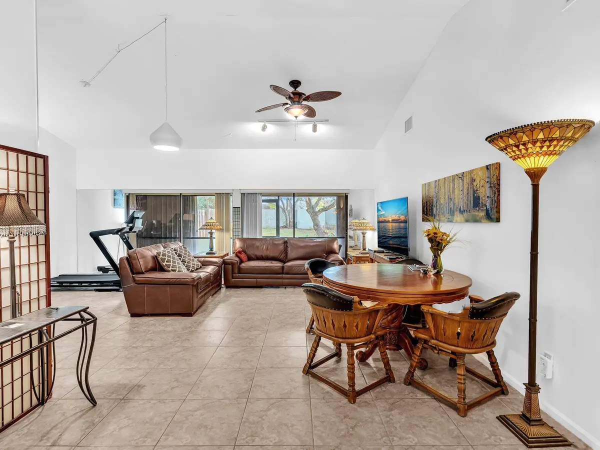 Vaulted Ceilings at 1045 NW 18th Avenue, Delray Beach