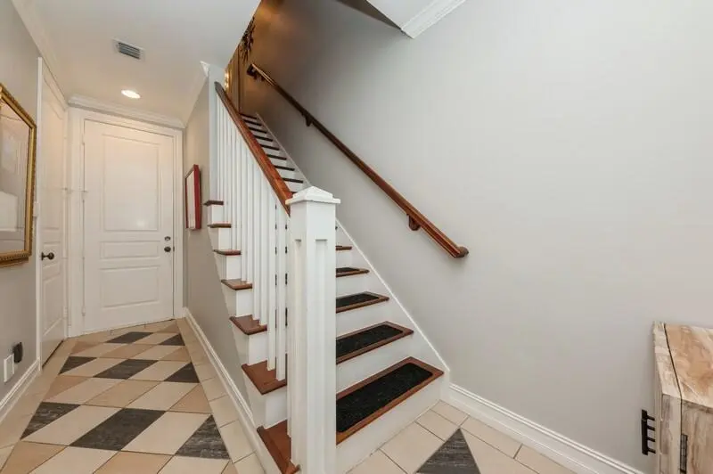03_310EMalloryCir_84_Entryway_FlexMLS800 at 310 E Mallory Circle, Delray Beach