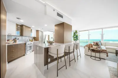 525 S S Flagler Drive 23a, West Palm Beach – sold