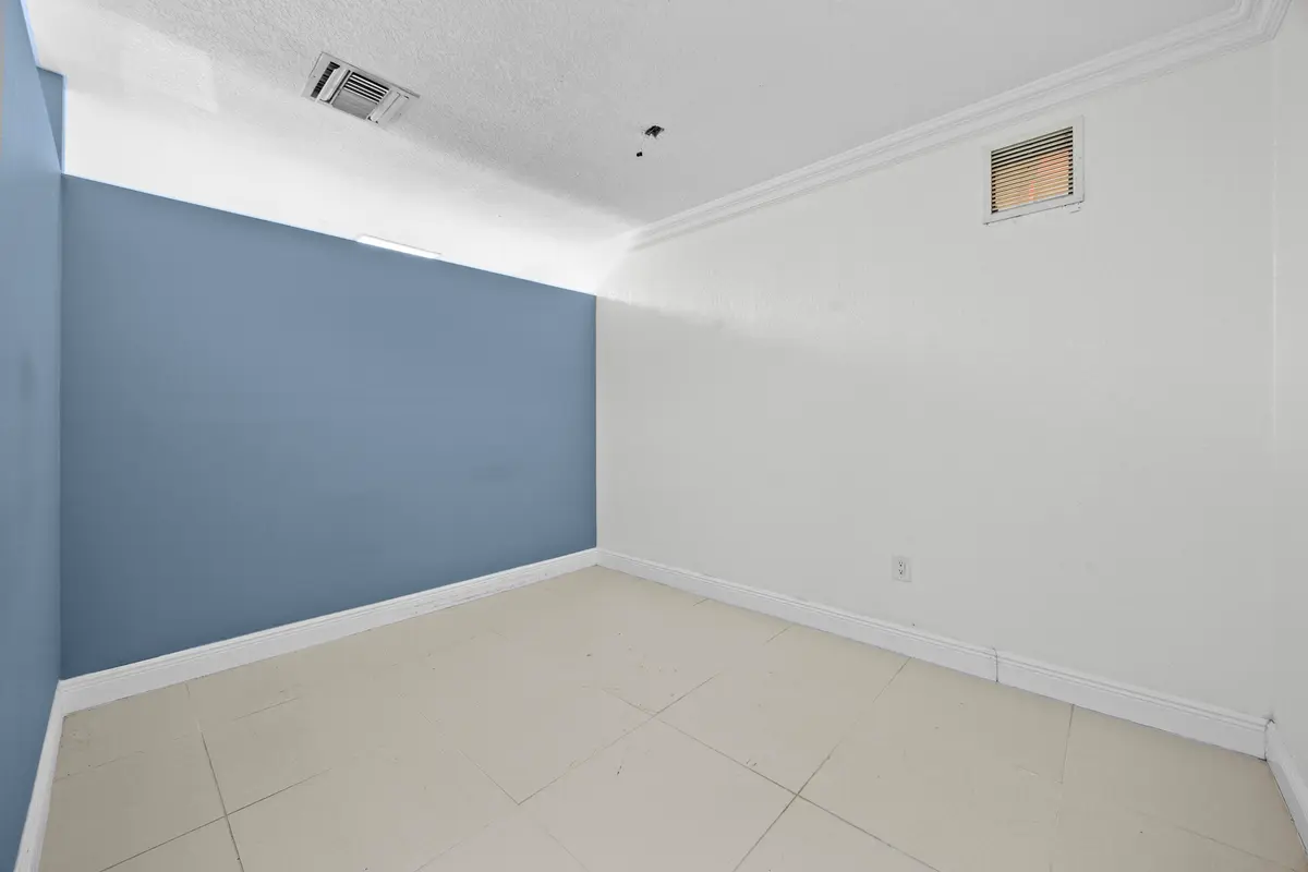 Suite 300 L at 1940 Harrison Street, Hollywood