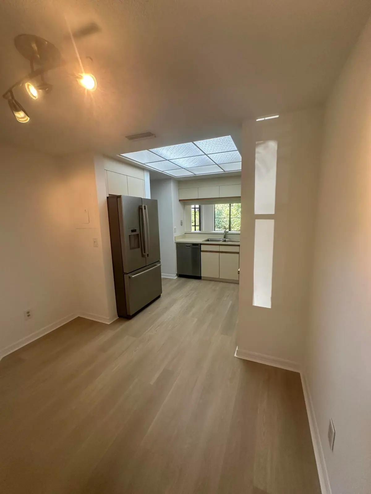 Breakfast nook at 5270 SE Seascape Way 102, Stuart
