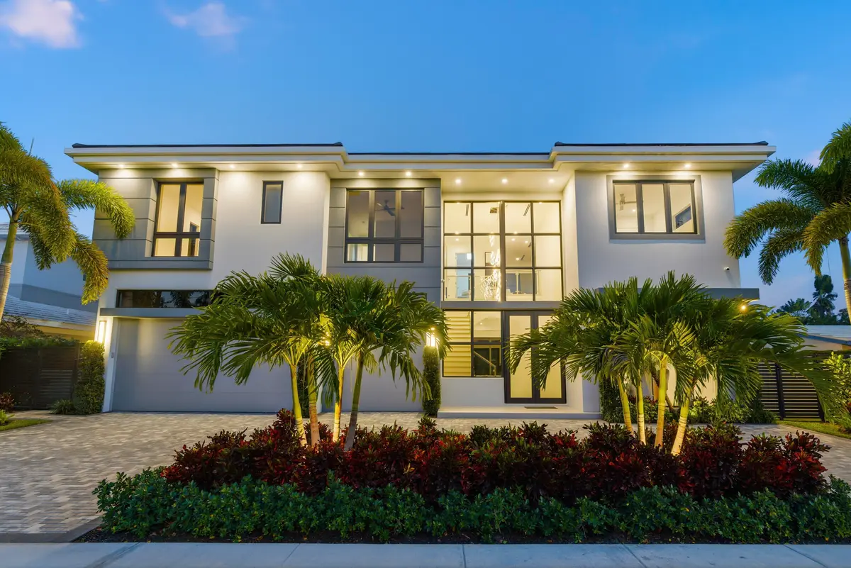 1050 NE 3rd Ave Boca Raton FL 27 at 1050 NE 3rd Avenue, Boca Raton