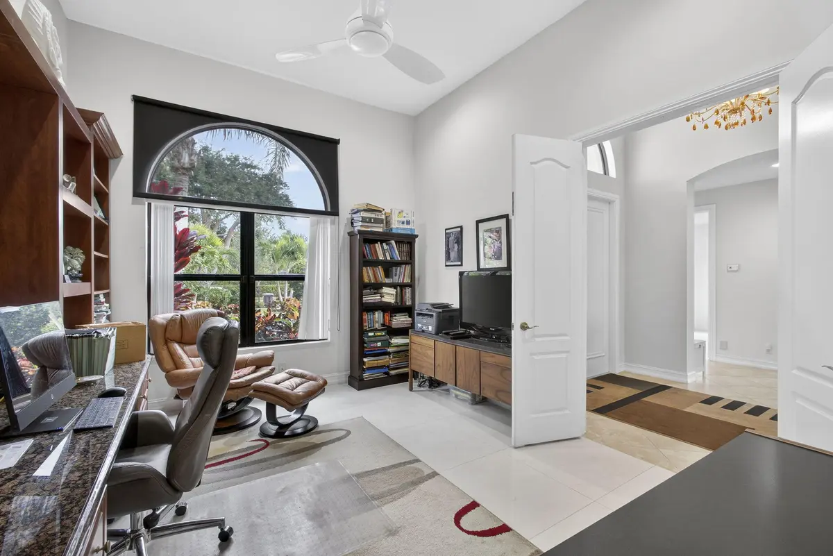 Built in Bookcases at 6743 Sparrow Hawk Drive Drive, West Palm Beach