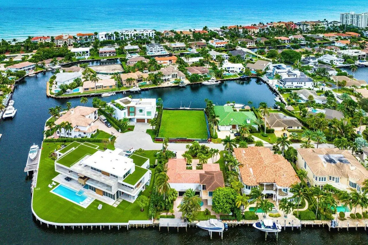 005-4211IntracoastalDrive-HighlandBeach- at 4211 Intracoastal Drive, Highland Beach