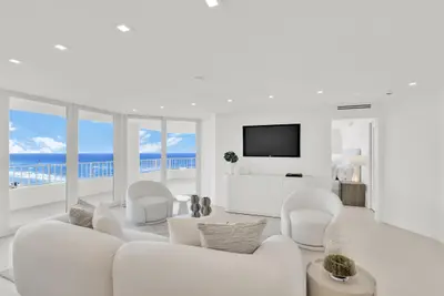 550 S Ocean Boulevard 1001, Boca Raton – sold