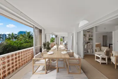 369 S Lake Drive 2e, Palm Beach – sold