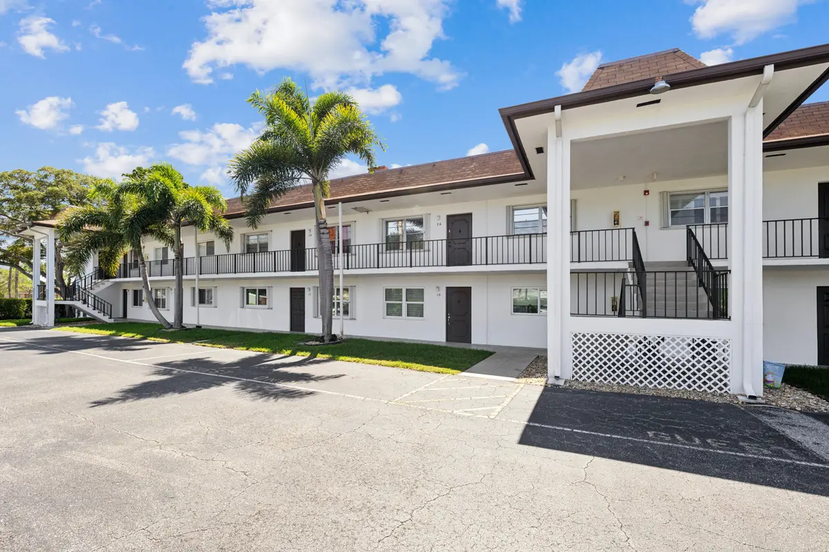 5S6A0211 at 3075 E Gardens East Drive 32, Palm Beach Gardens