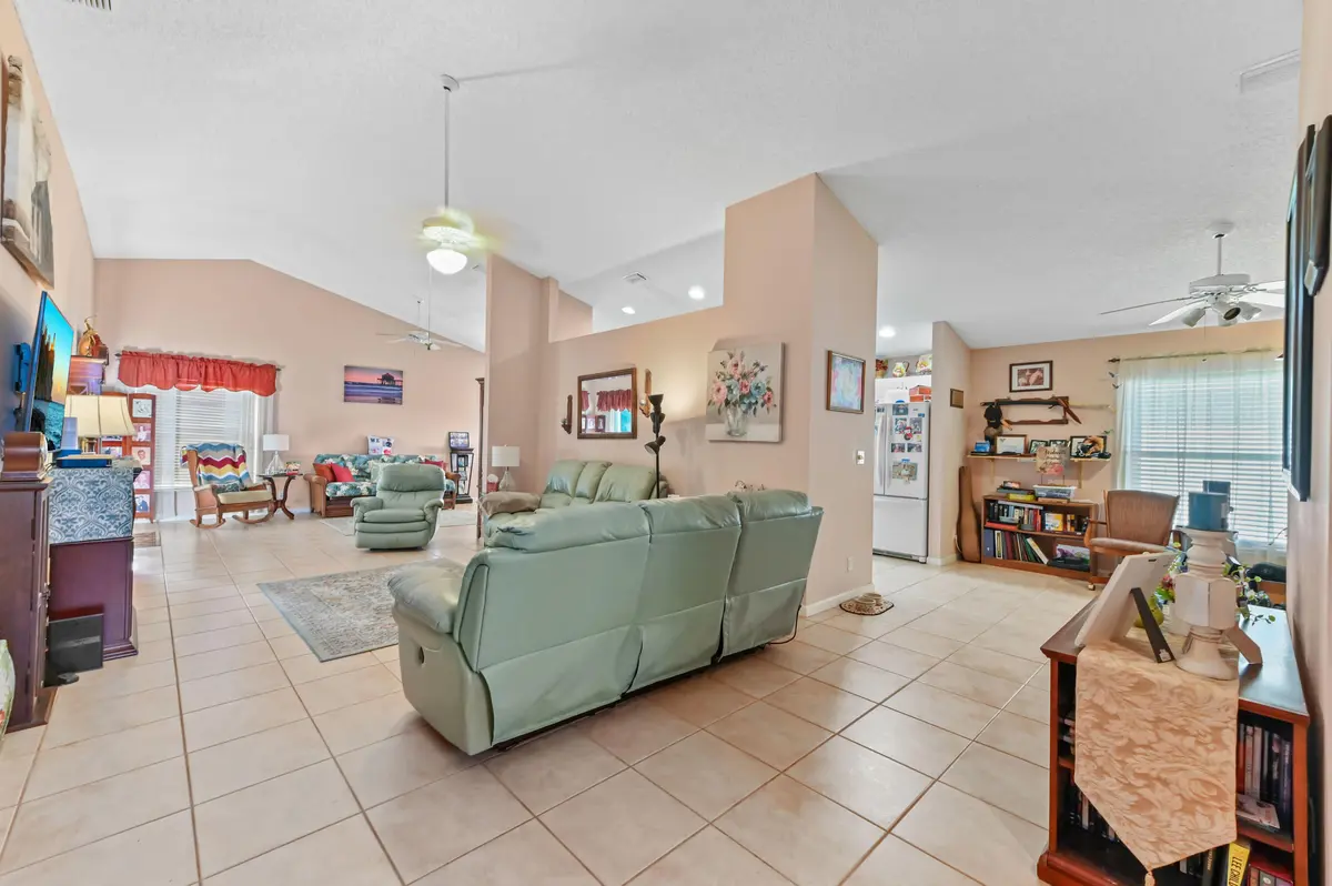 06 Living room 01 at 5193 Robino Circle, West Palm Beach