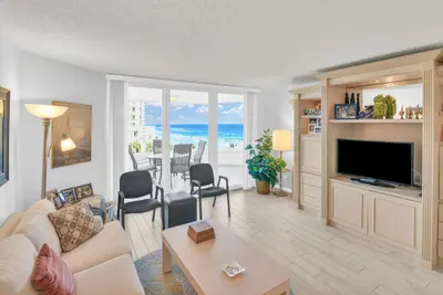 500 S Ocean Boulevard 803, Boca Raton – sold