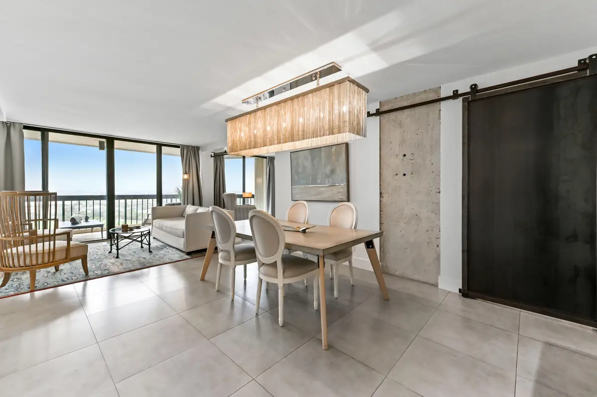 18 dining room 01 at 2425 Presidential Way 1806, West Palm Beach