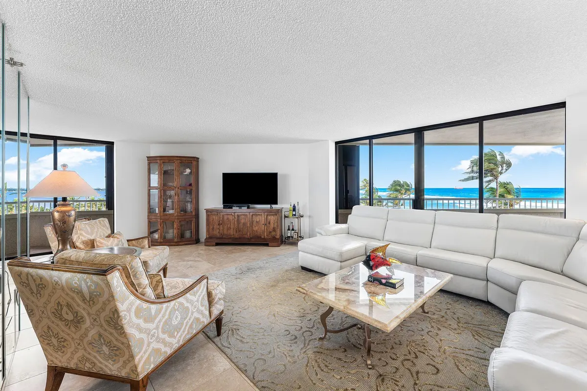 Family Rm w/ Ocean & Intracoastal Views at 5070 N Ocean Drive 3b, Singer Island