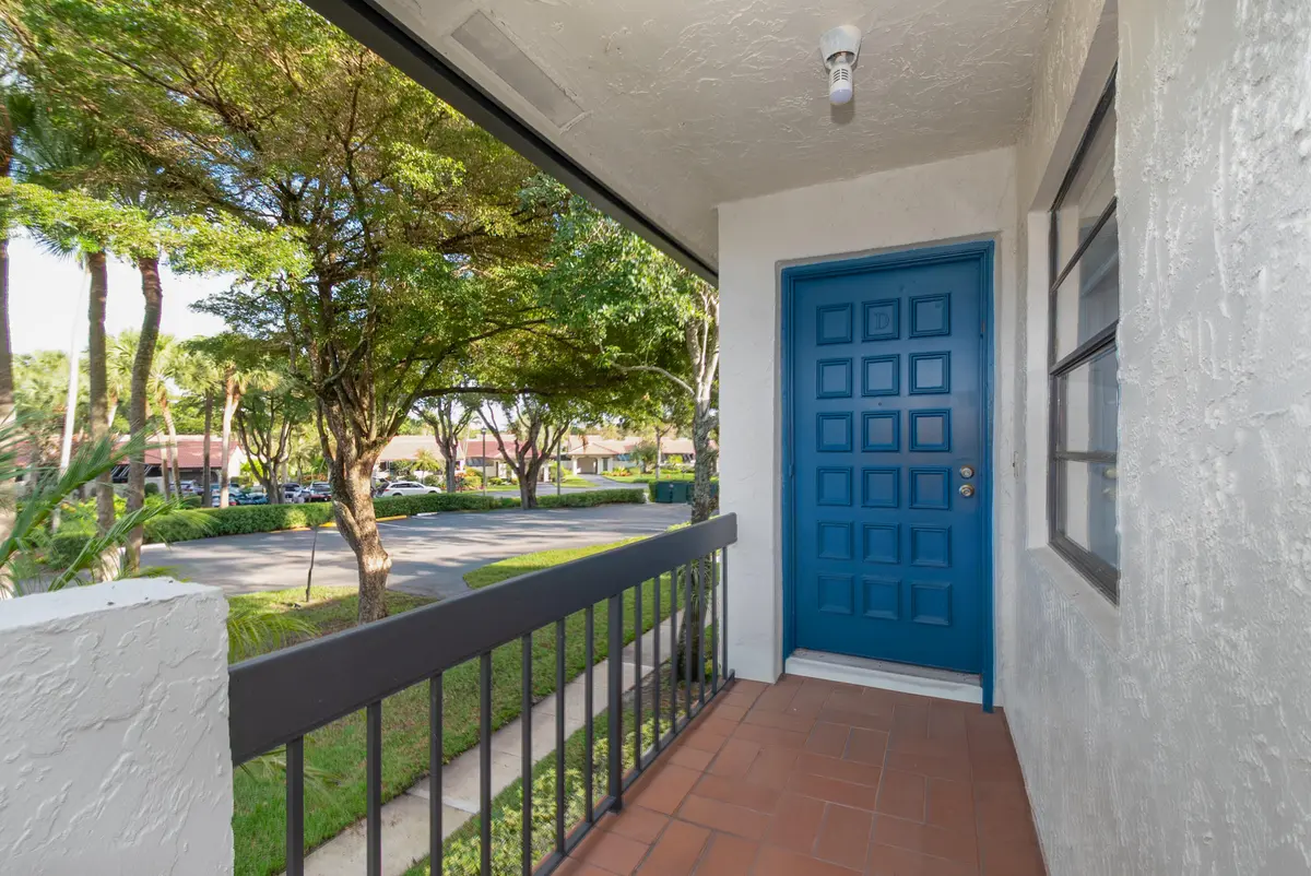 Private Entry at 21703 Tall Palm Circle 5-D, Boca Raton