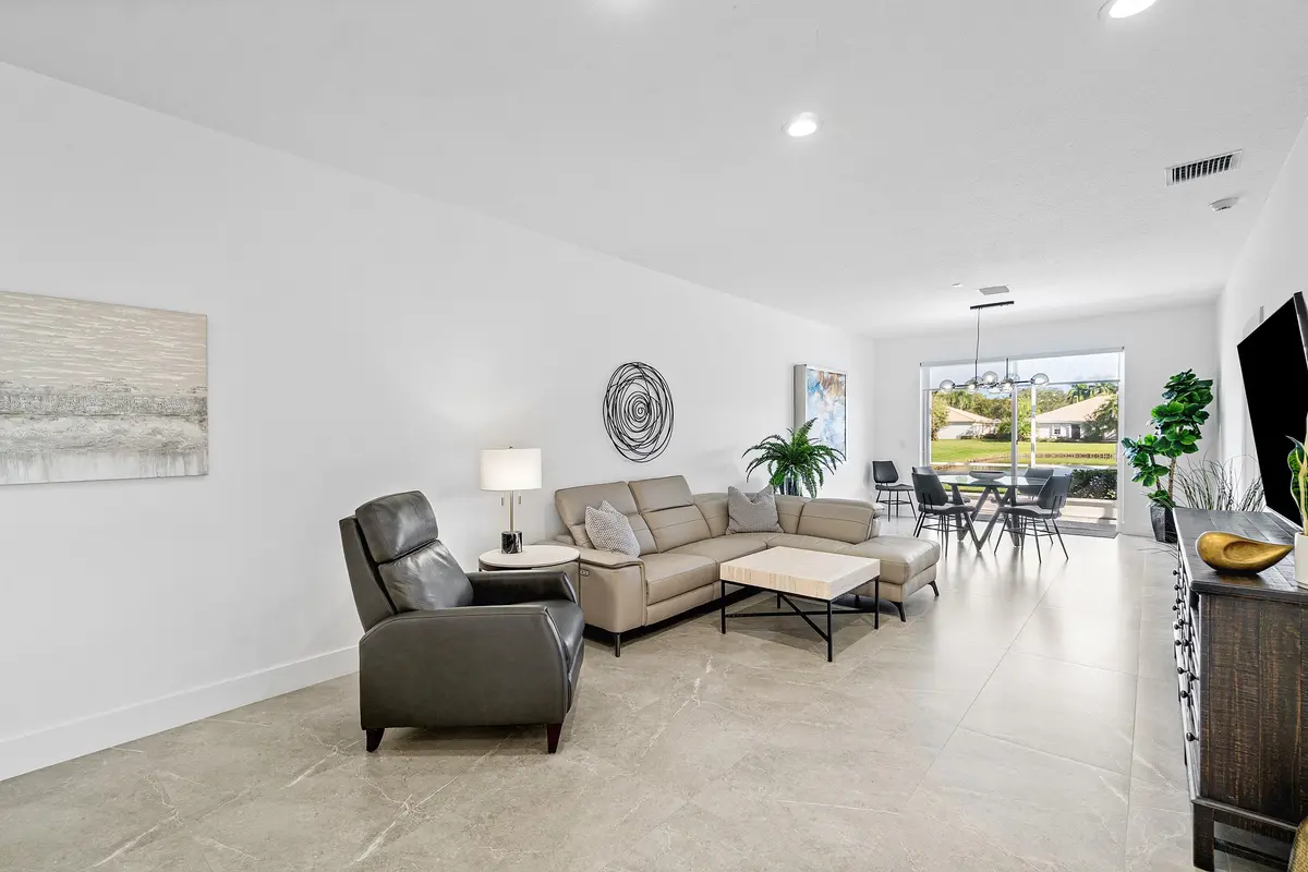 10605 Royal Caribbean Circle, Boynton Beach, FL – photo 4