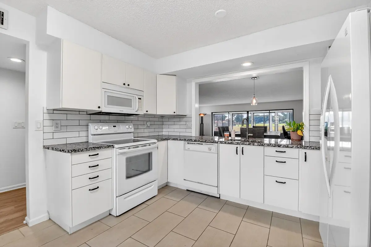 23-web-or-mls-DSC_5531 at 11281 Aspen Glen Drive 104, Boynton Beach