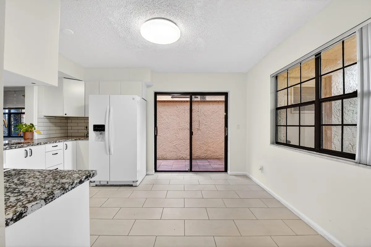 21-web-or-mls-DSC_5525 at 11281 Aspen Glen Drive 104, Boynton Beach