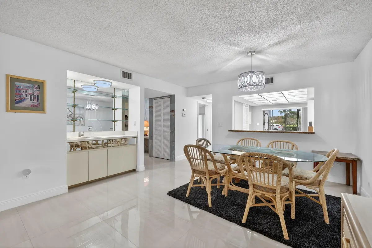 7-web-or-mls-3A5A6117 at 3300 Twin Lakes Terrace 102, Fort Pierce