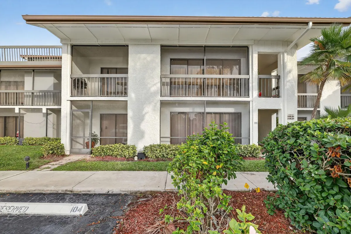 3-web-or-mls-3A5A6274 at 3300 Twin Lakes Terrace 102, Fort Pierce