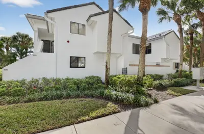 15322 Strathearn Drive 11802, Delray Beach – sold