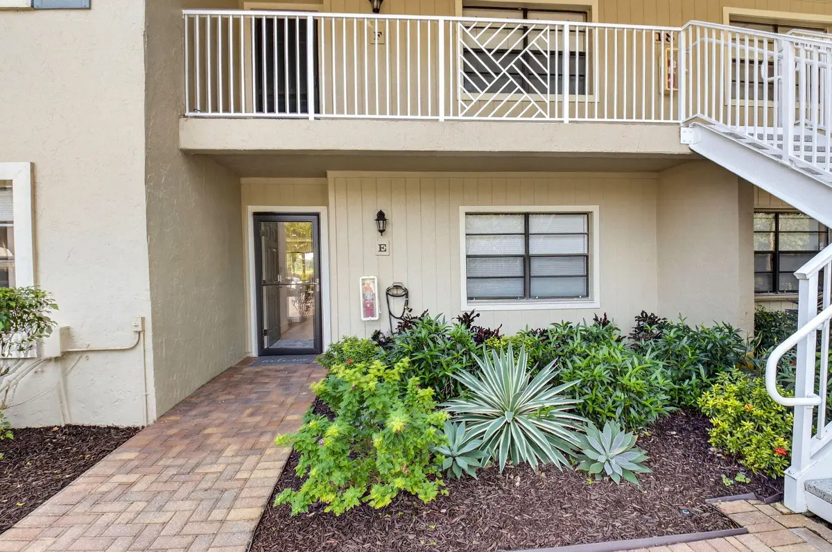 Front - Atrium at 18 Westgate Lane E, Boynton Beach