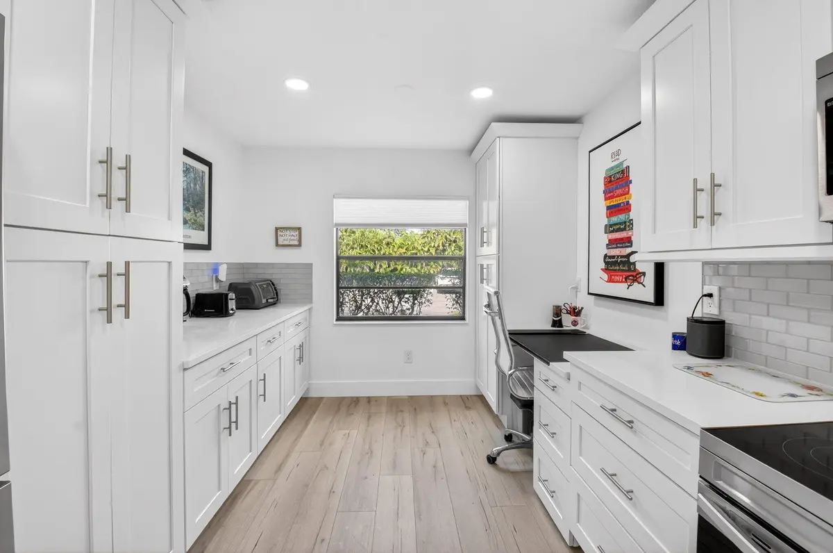 Kitchen at 18 Westgate Lane E, Boynton Beach