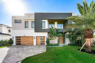 728 Enfield Street, Boca Raton – Single Family Residence for sale