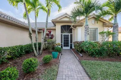 558 Waverly Circle, Port St. Lucie – sold