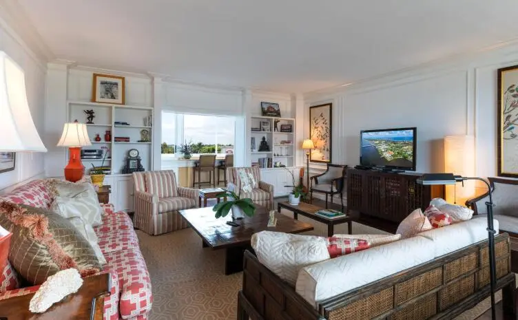 Screenshot 2025-12-20 at 11.27.44PM at 389 S Lake Drive 5d, Palm Beach