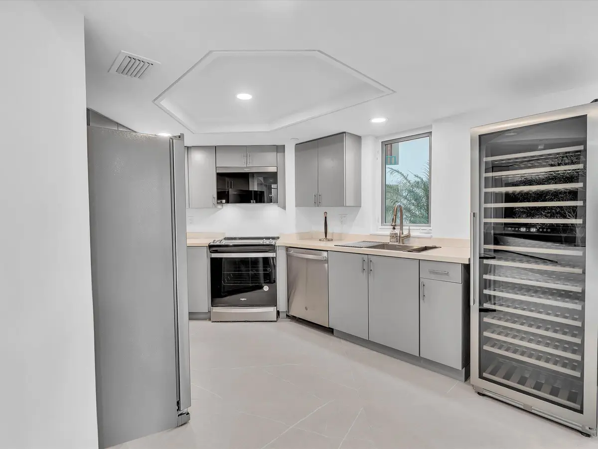 40-FPP00588 at 120 SE 5th Avenue 225, Boca Raton
