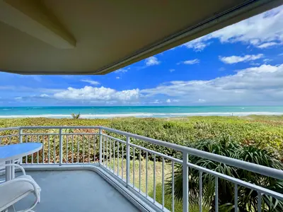3870 N Highway A1a 304, Hutchinson Island – Condominium for rent