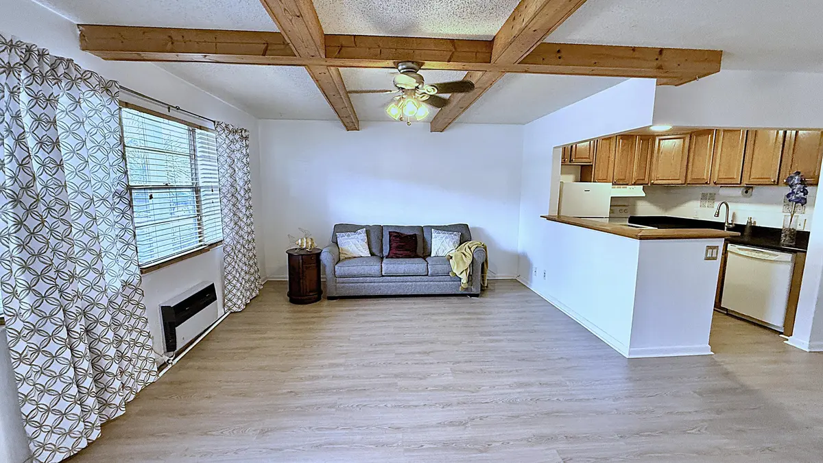 LR + Kit at 253 Newport P, Deerfield Beach