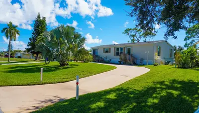 7030 SE Ridgeway Terrace, Hobe Sound – leased
