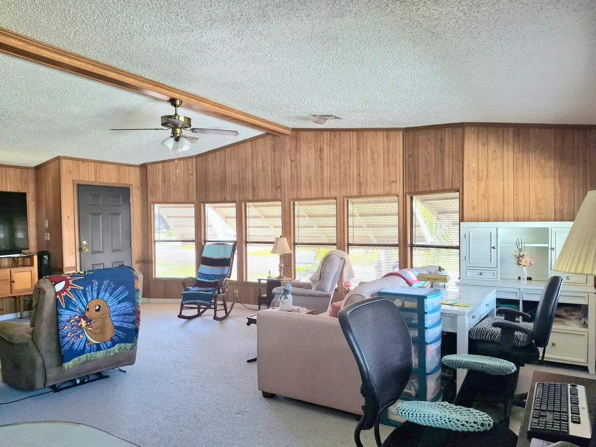 8165 Buckthorn Circle, Port St. Lucie, FL – photo 2