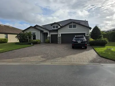527 SE Vallarta Drive, Port St. Lucie – Single Family Residence for rent