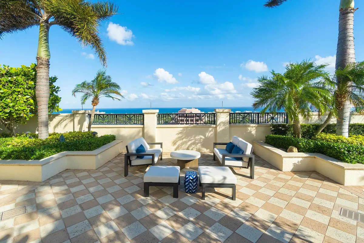 Ample Rooftop Seating and DIning Areas at 701 S Olive Avenue 1812, West Palm Beach