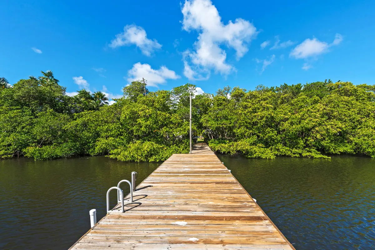 ZOL_4165 at 602 N Atlantic Drive, Lantana