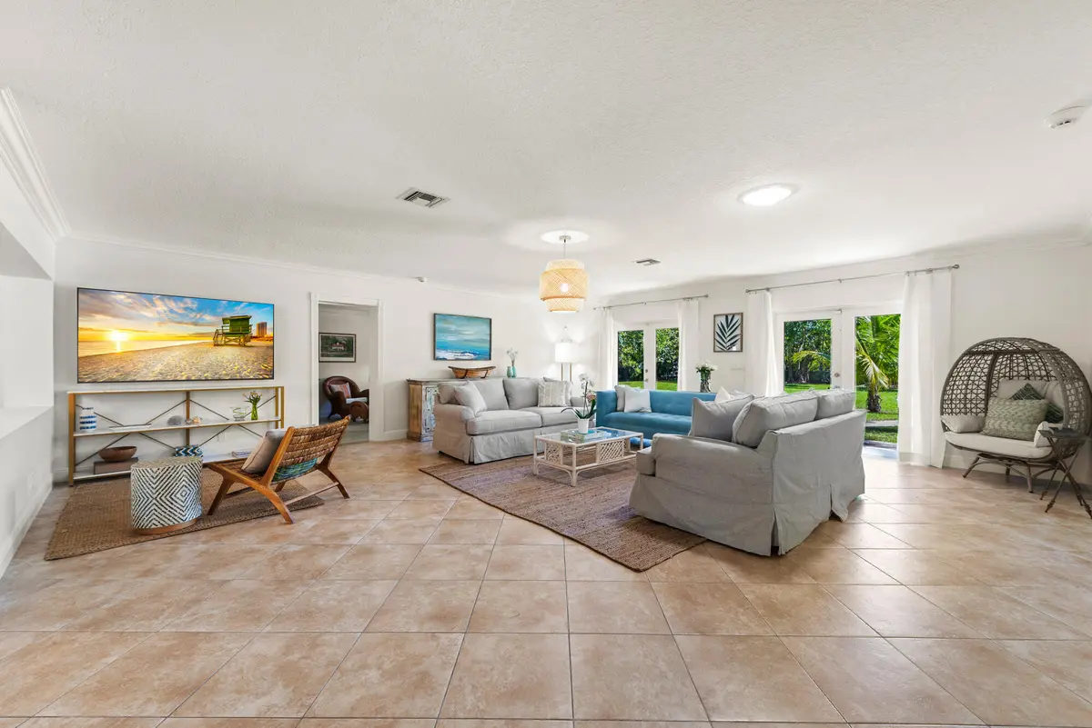 family room at 602 N Atlantic Drive, Lantana