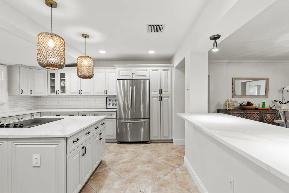 ZOL_4309 at 602 N Atlantic Drive, Lantana