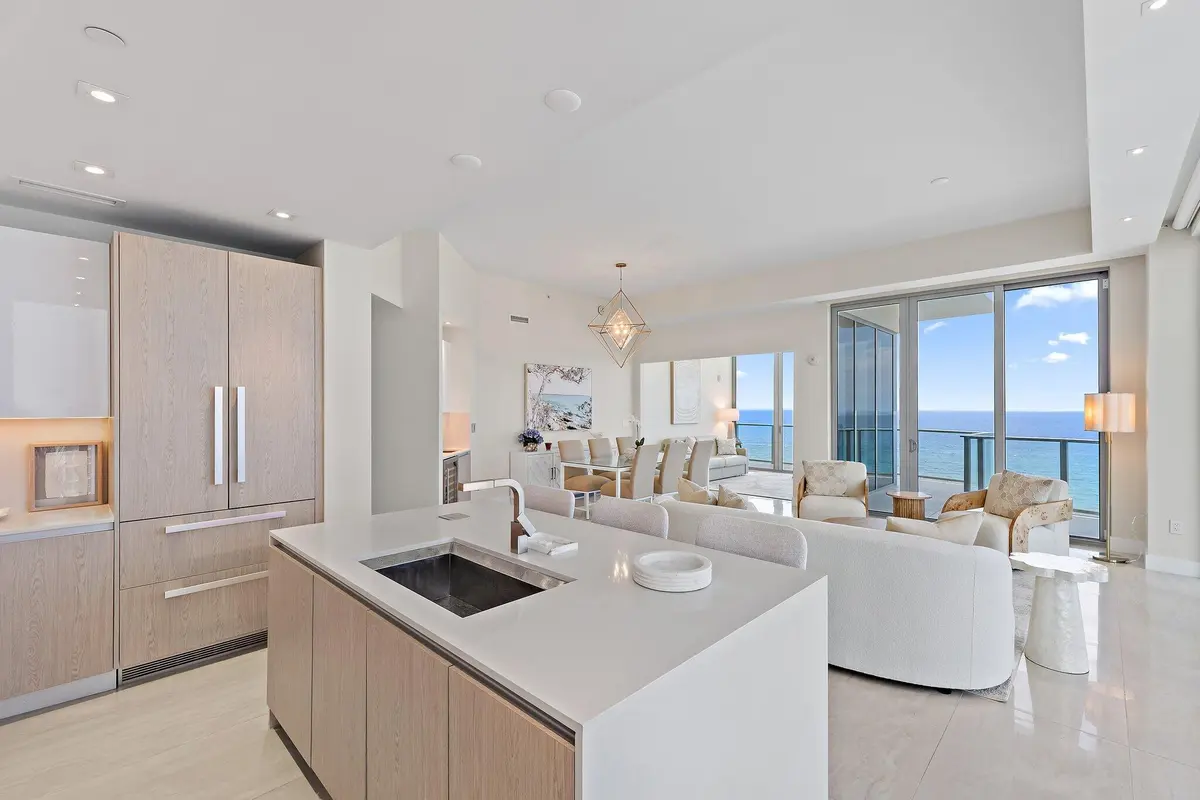 0a at 3100 N Ocean Drive H1804, Singer Island