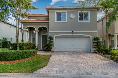1004 Center Stone Lane, Riviera Beach – sold