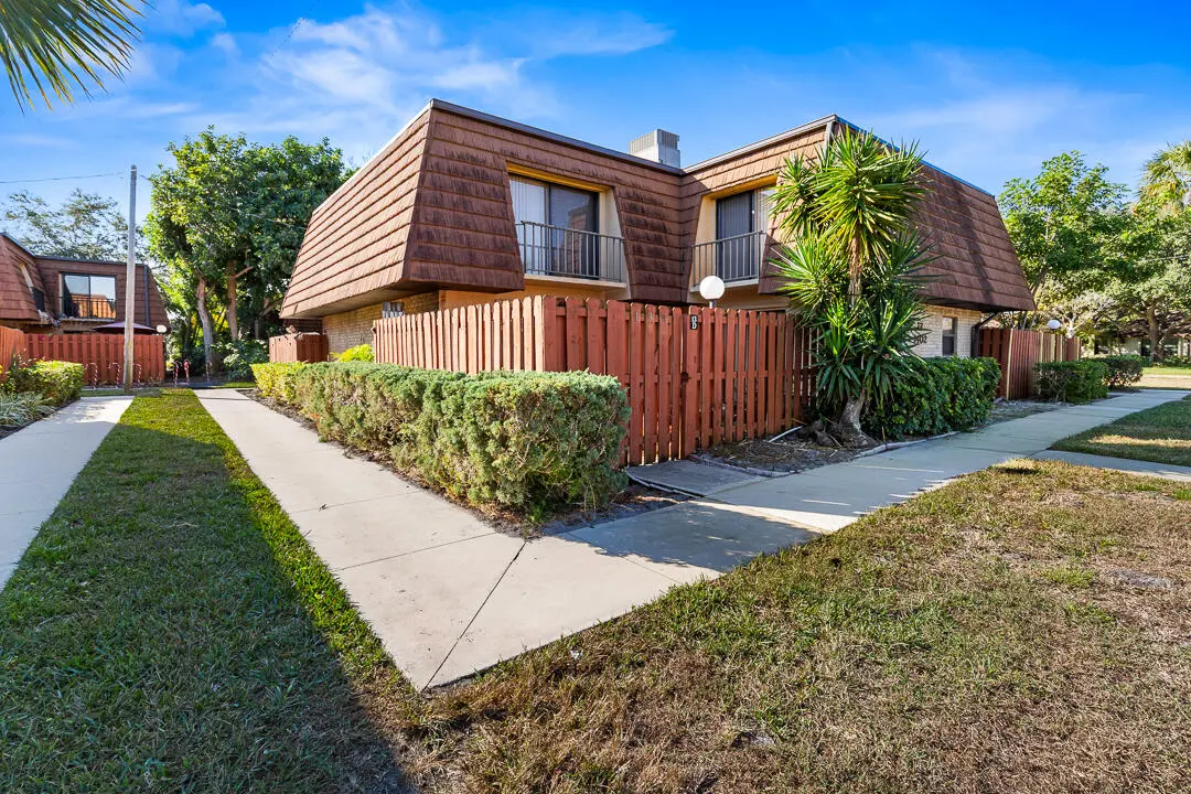 1402 Nebraska Avenue Unit 13-D-1 (2) at 1402 Nebraska Avenue 13, Fort Pierce