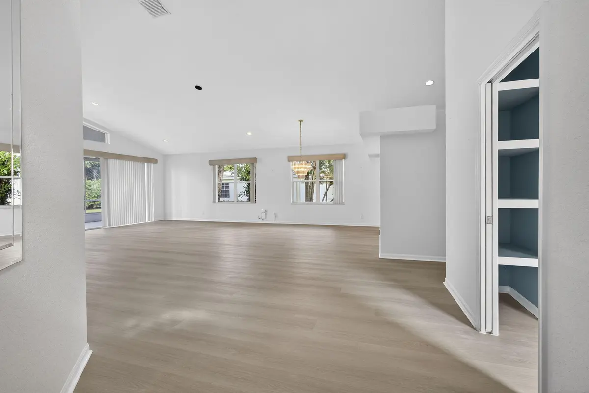 inside front door at 6375 Three Lakes Lane, Boynton Beach