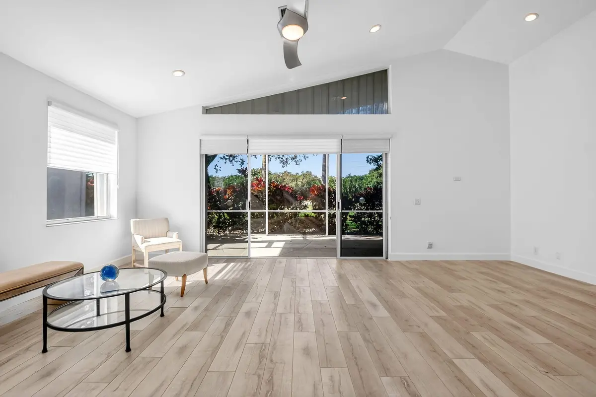 livingroom at 11921 Fountainside Circle, Boynton Beach