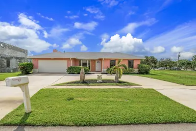 1334 N Mangonia Drive Drive, West Palm Beach – Single Family Residence for sale