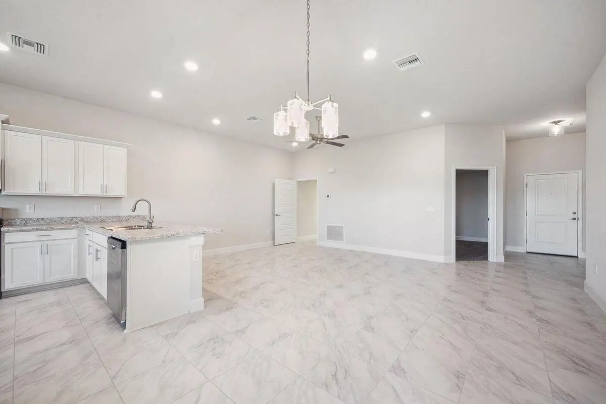 1200 (4) at 8627 Giovanni Avenue, Fort Pierce