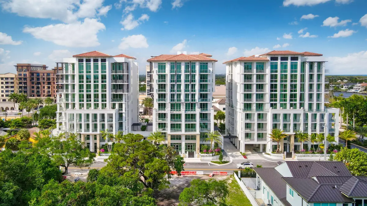 ROYAL PALM RESIDENCES at 475 E Royal Palm Road 605, Boca Raton
