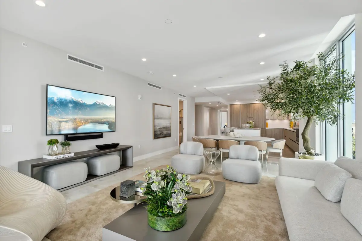 LIVING AREA at 475 E Royal Palm Road 605, Boca Raton