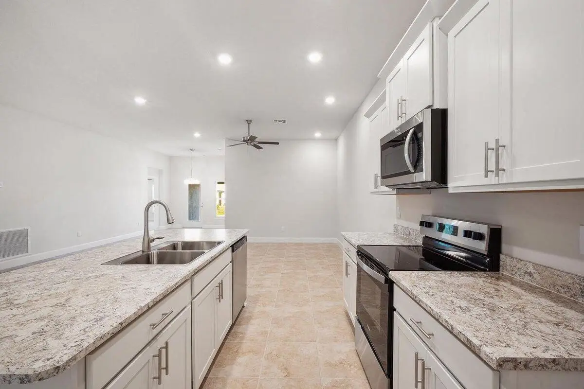1200 (3) at 8625 Giovanni Avenue, Fort Pierce